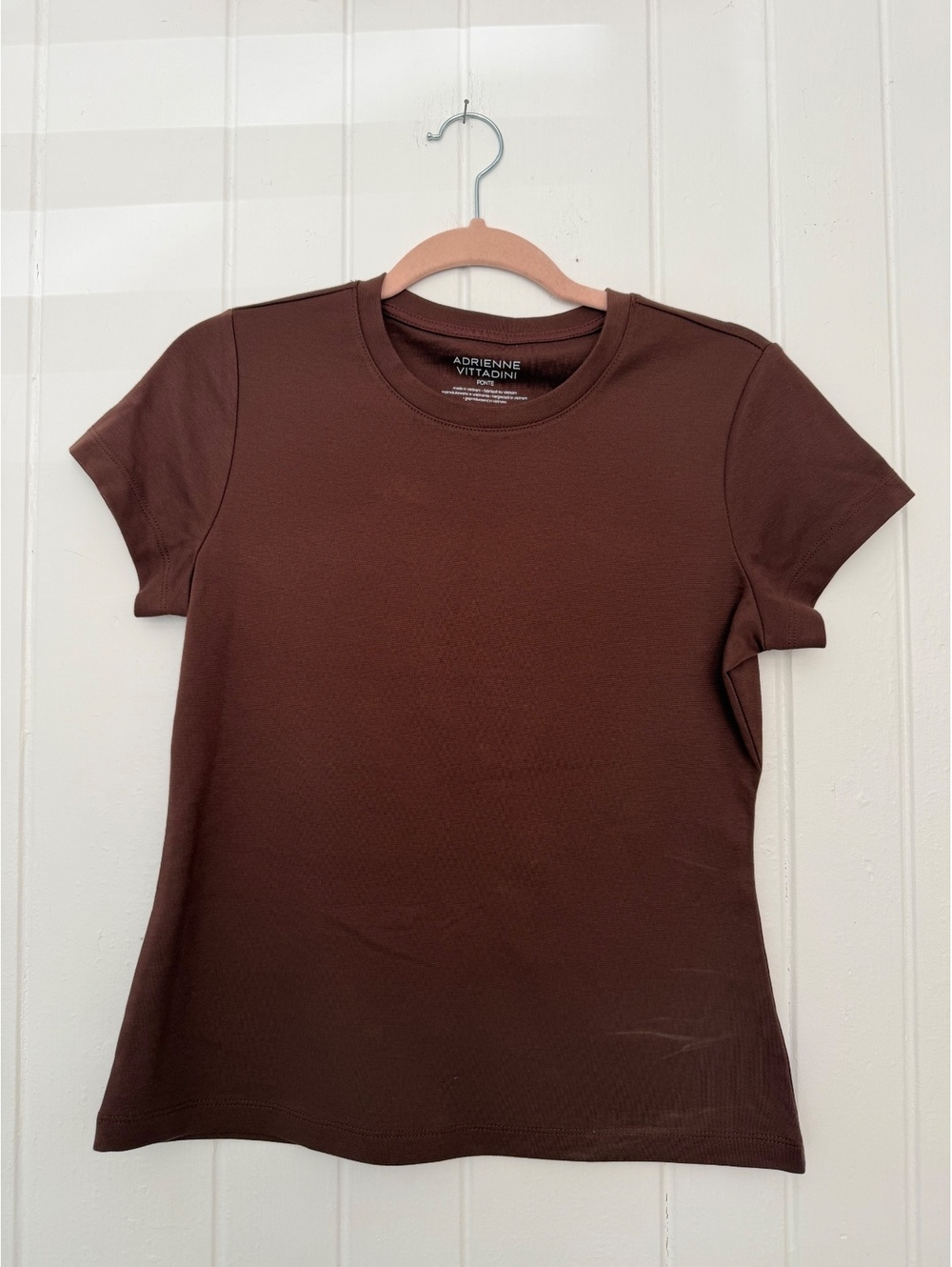 Adrienne Vittadini Brown Short Sleeve Stretch Rayon Blend Top Size Medium